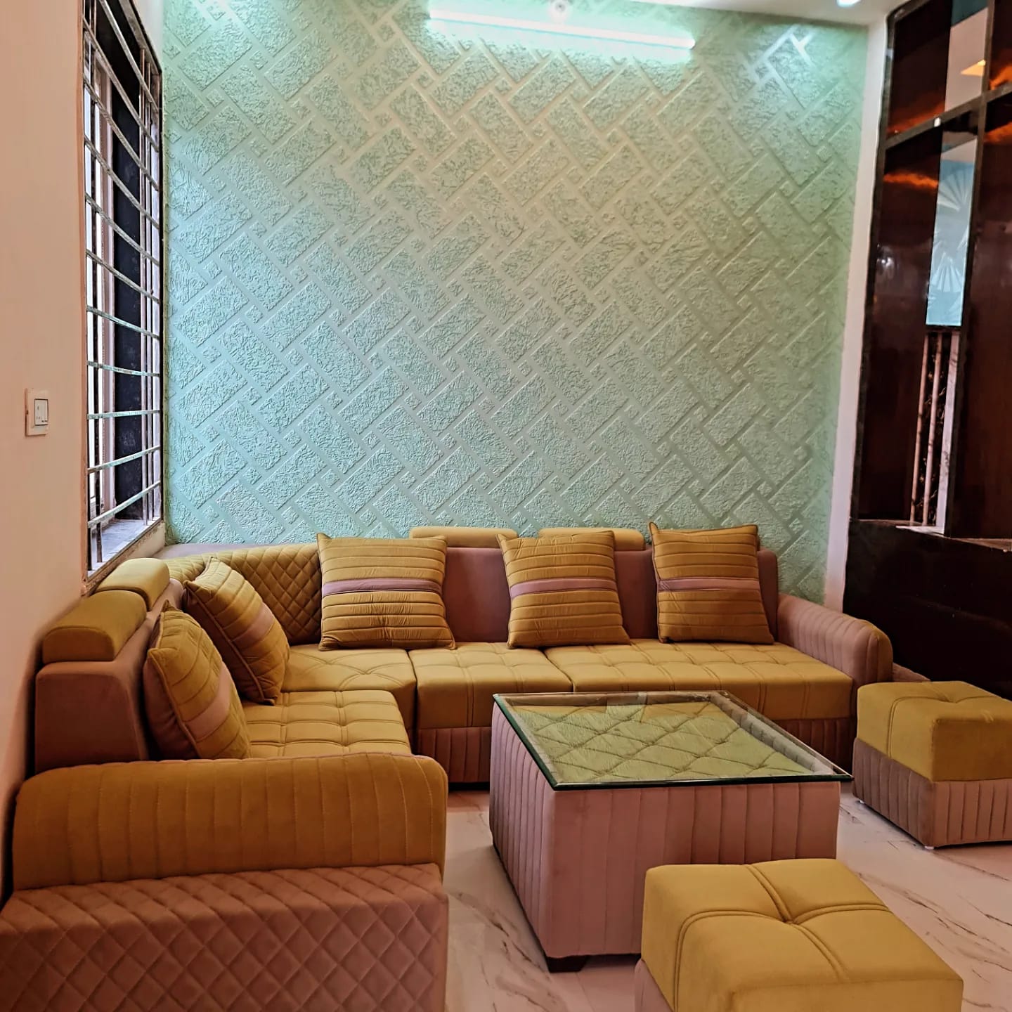Commercial Shop photo 4